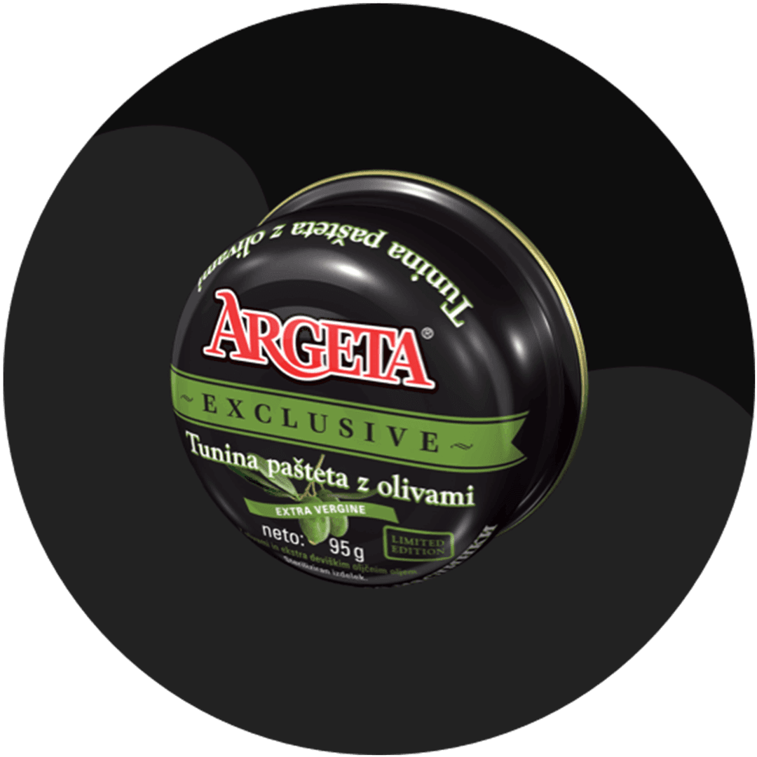 Tuna z oljčnim oljem in olivami